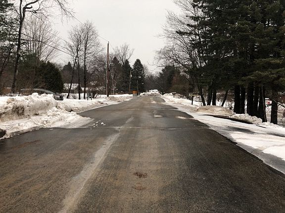 5th image of 52 Johnson Ave
