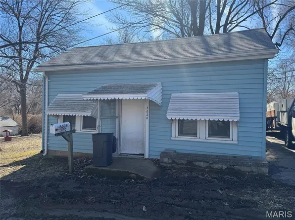 3630 Brown Rd, Saint Louis, MO 63114