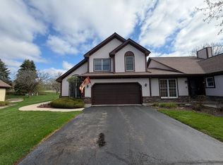 30636 Pebble Beach Cir, Genoa, IL 60135