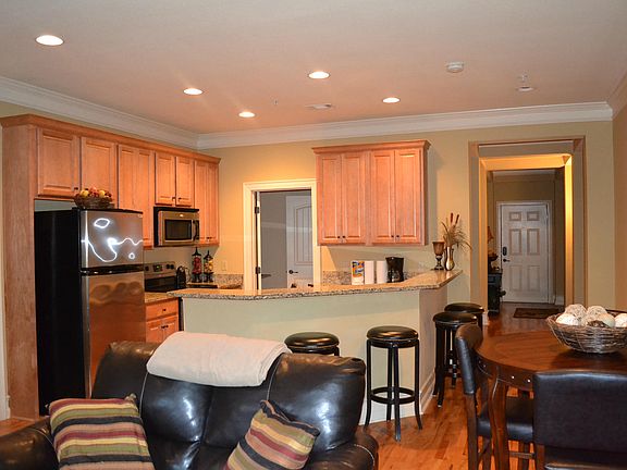 5th image of 64-5406 Stoneview Summit Ct