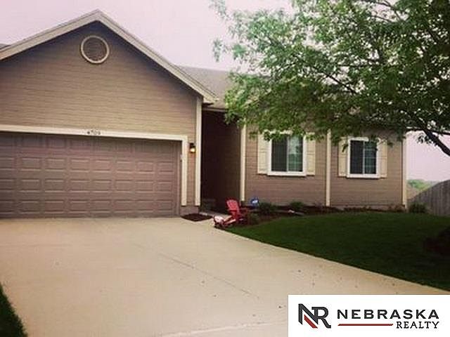 1st image of 4709 N 149th Ave