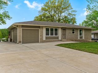 206 Reese Rd, Liberty, MO 64068