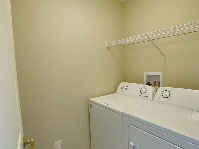 51 Ashford Ln #51-21 — Photo 29