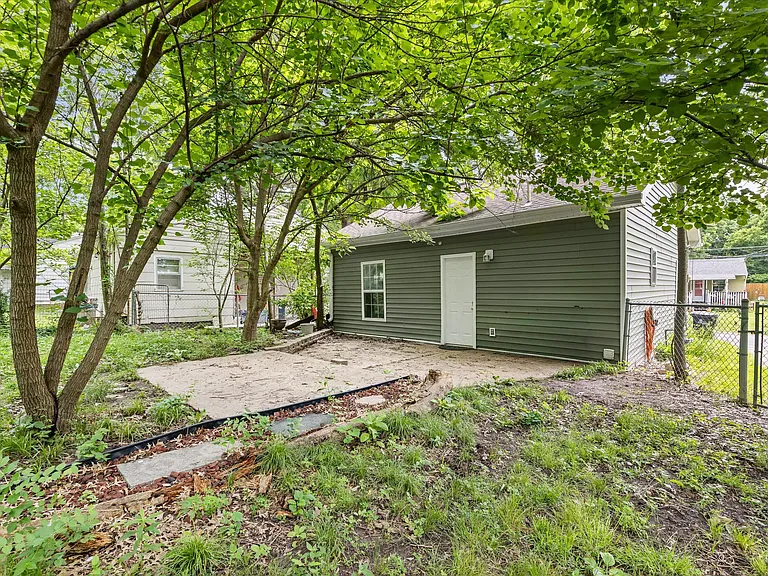 309 Alexander Ave — Photo 15