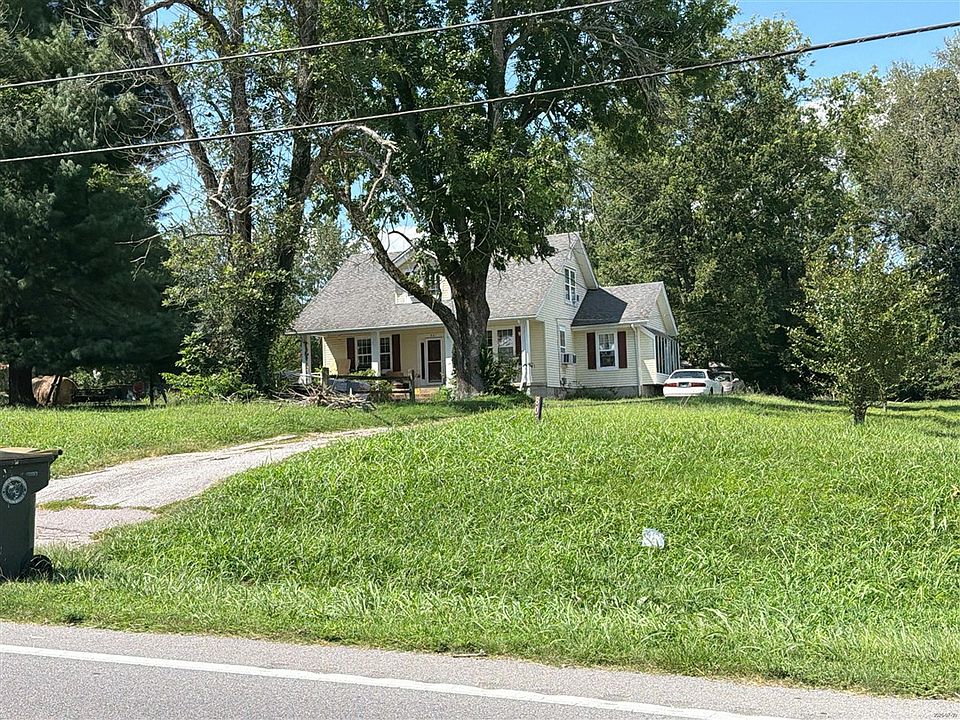 2nd image of 805 McMurry Blvd E