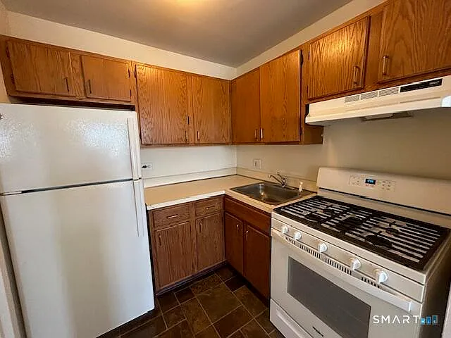 99 Prospect St #6L — Photo 4
