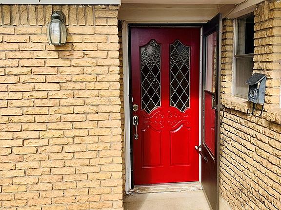 2nd image of 4224 Dawn Ave