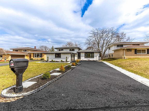 3rd image of 8449 S Kean Ave