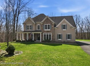 123 Devonshire Ct, Cresco, PA 18326