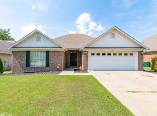 1805 Poteete Dr, Conway, AR 72034