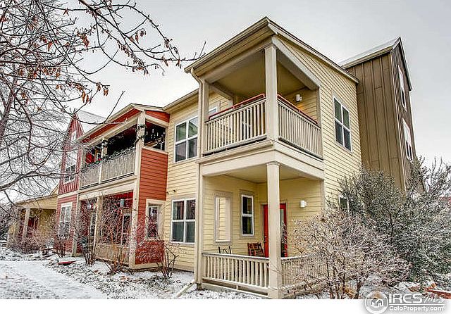 Corner, 2nd floor unit