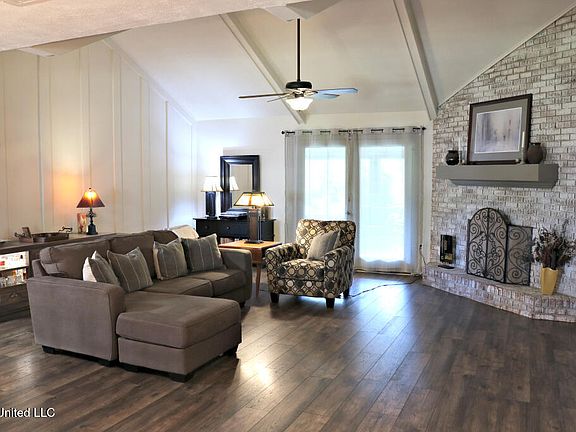 4th image of 508 Pelahatchie Shore Dr