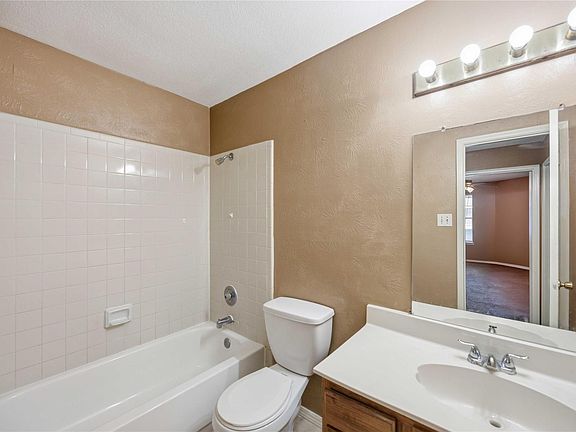3rd image of 9797 Leawood Blvd APT 1202