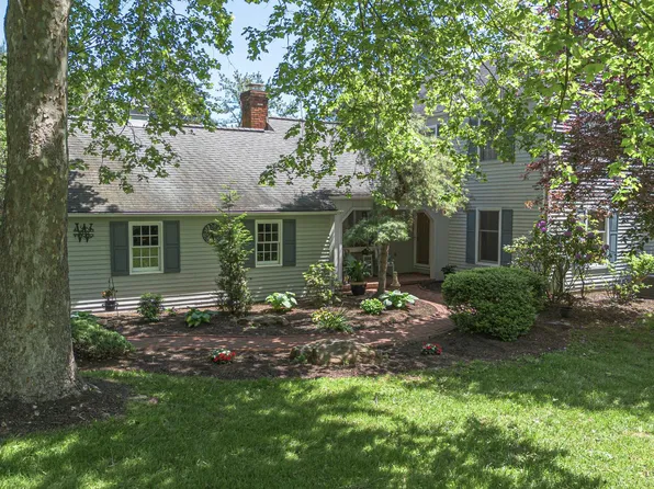 3048 Aquetong Rd, New Hope, PA 18938