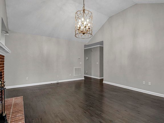 5th image of 351 Rudwick Dr