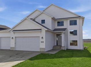 1572 75th Ave S, Fargo, ND