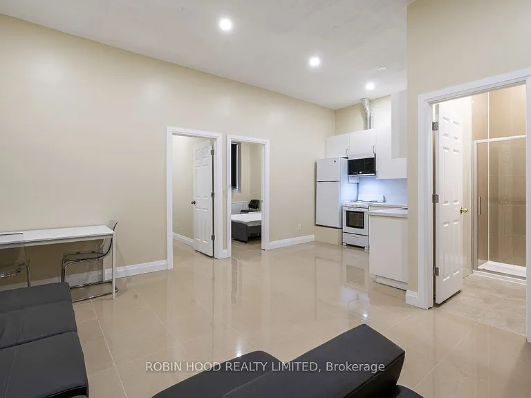 3753 Lake Shore Blvd W #7 — Photo 3