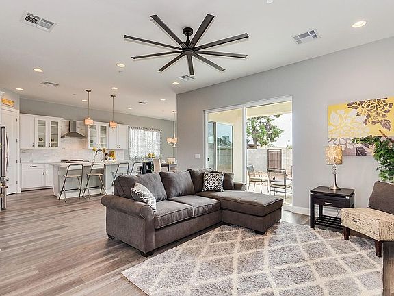 5th image of 8509 E Amelia Ave