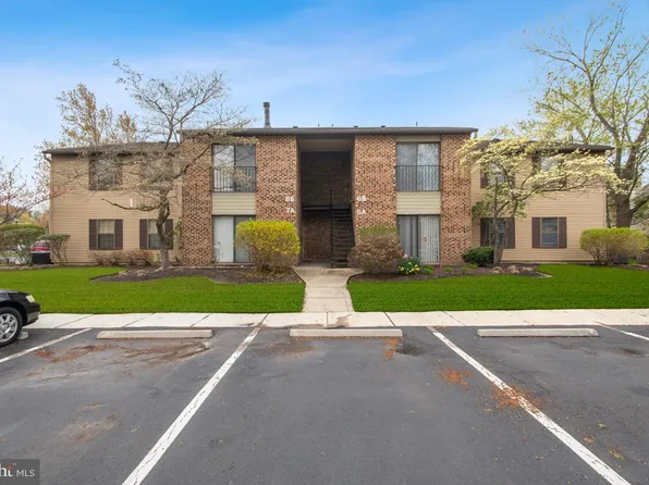 5 Sumac Ct, Mount Laurel, NJ 08054