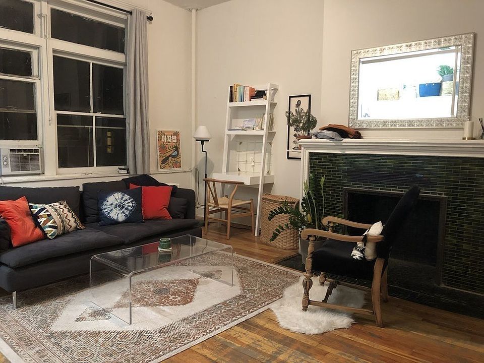 1st image of 304 W 109th St #3D
