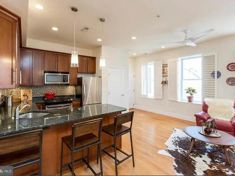 1531 Park Rd NW #5 — Photo 6