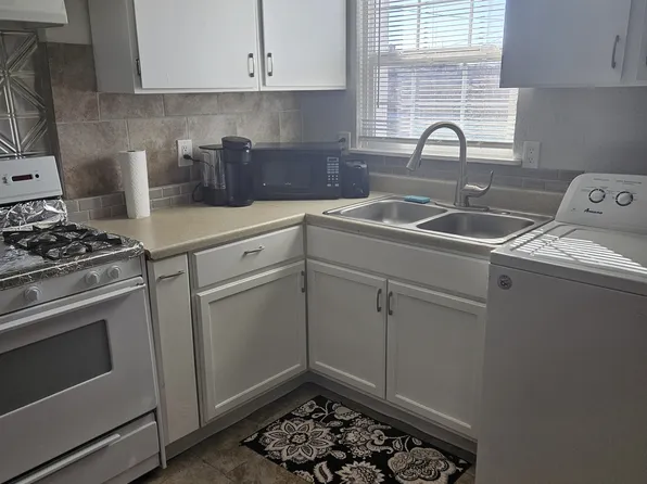 304 Country Club Dr, Gallup, NM 87301
