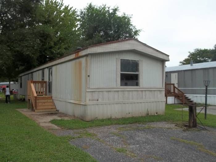 1st image of 44 Circle Creek Ln