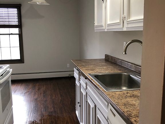 4th image of 825 Old Settlers Trl APT 7