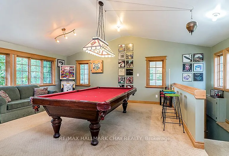 1084 Coughlin Rd W — Photo 24