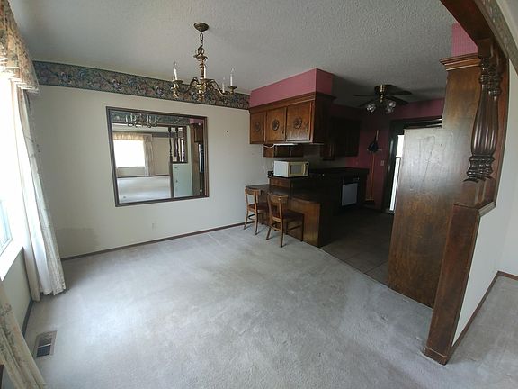 5th image of 502 E Oklahoma Ave