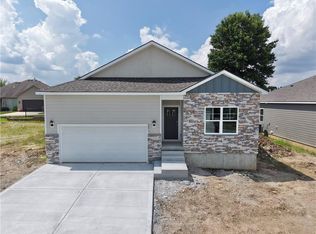 2213 Crestview Pl, Raymore, MO 64083