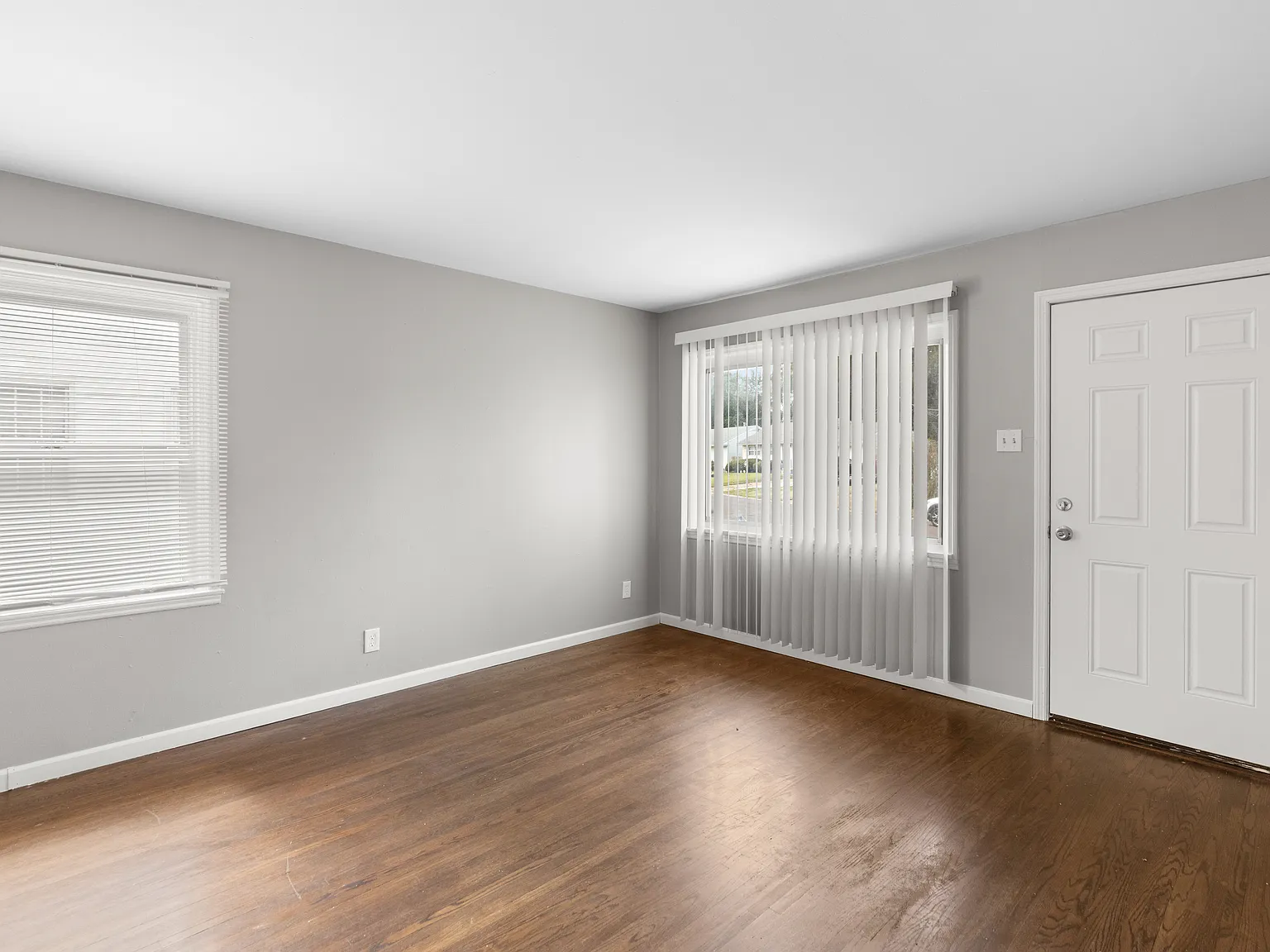 3 bed, 854 sqft, $1,425 — Photo 4