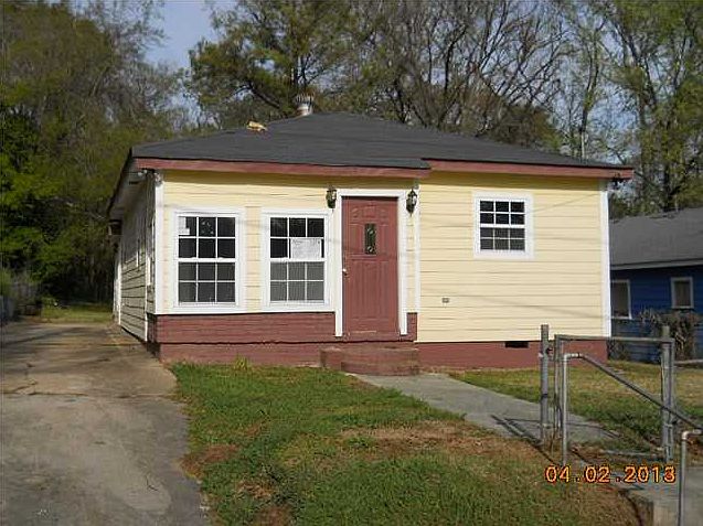 1st image of 2630 Roosevelt Ave