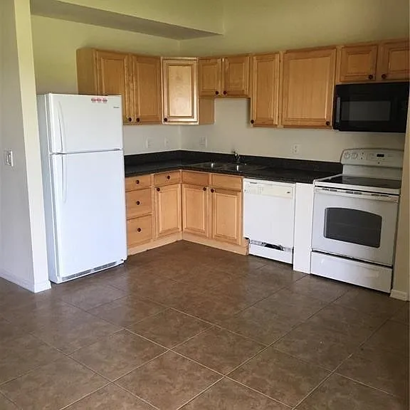 139 Milwaukee Blvd — Photo 3