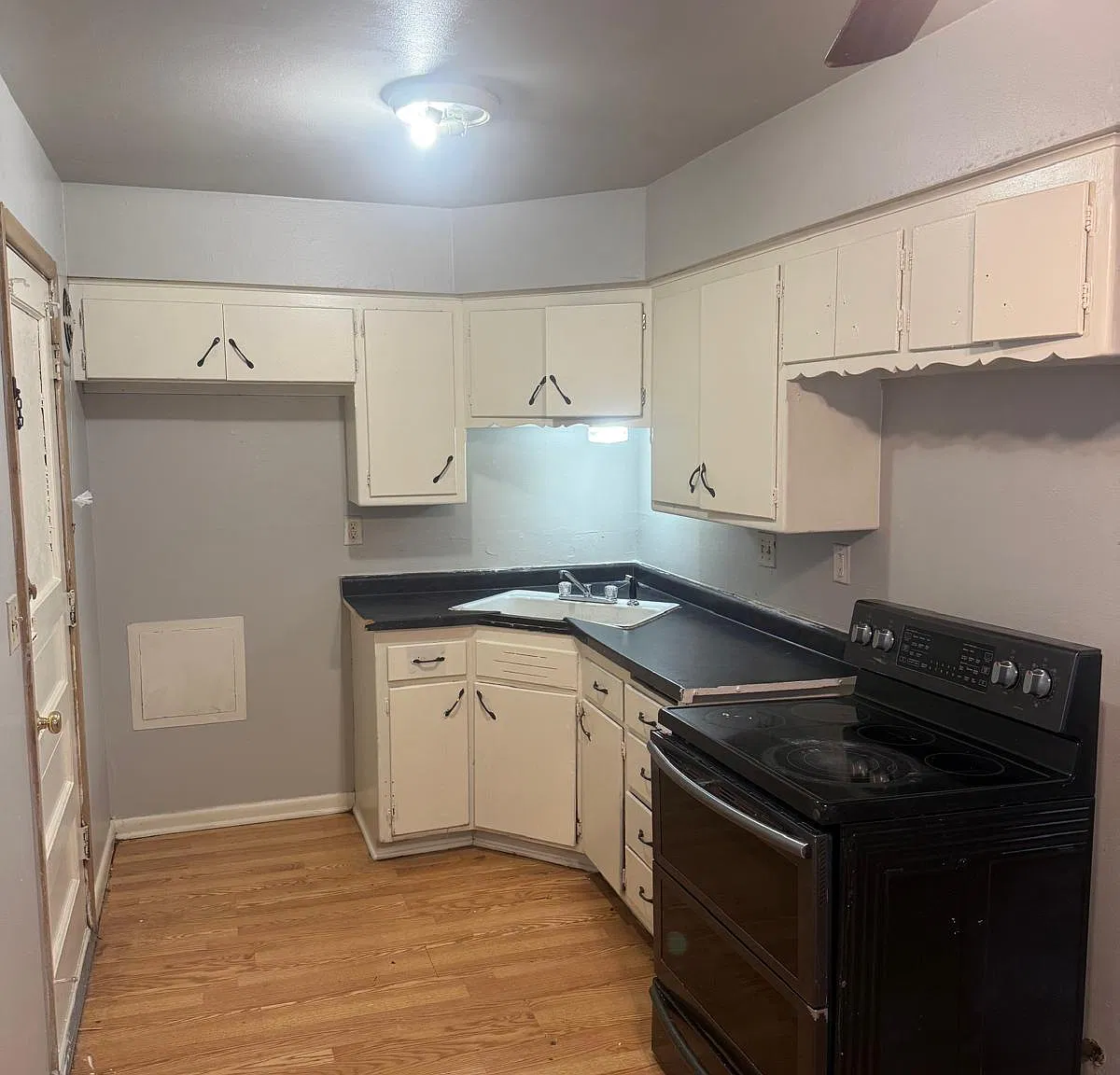 1613 West Bolivar Avenue - 1 — Photo 1