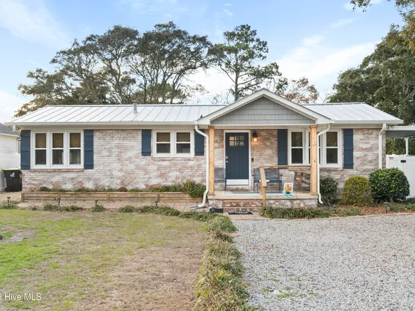 313 Keziah Street, Oak Island, NC 28465