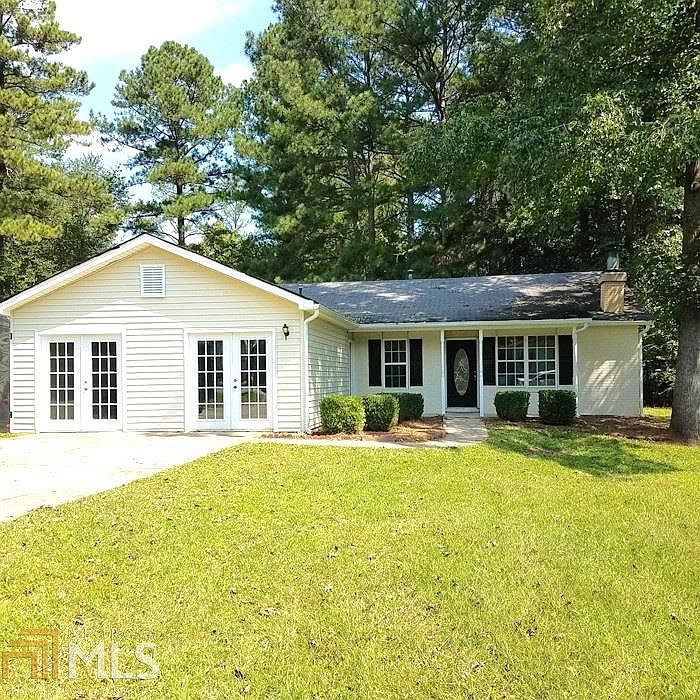 1st image of 934 Sweetwater Cir