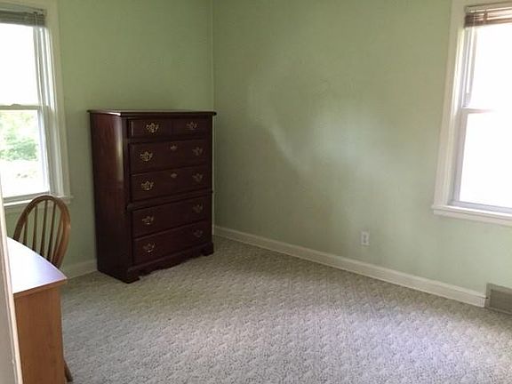 4th image of 815 Lovell Ave