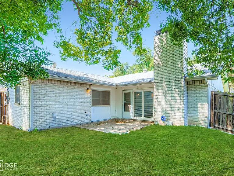 11026 McCree Rd — Photo 26