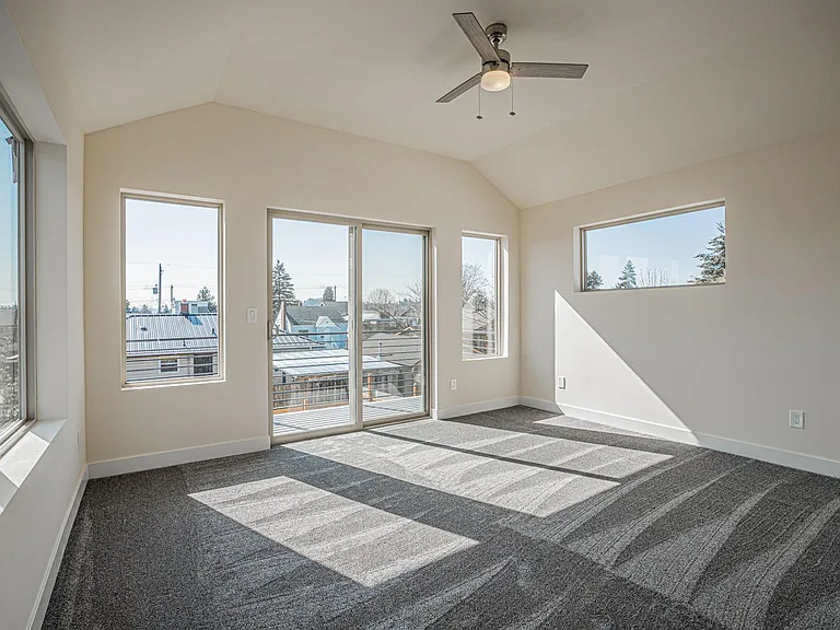 4253 S Spencer St — Photo 20