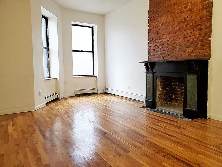 1st image of 453 Marion St #3
