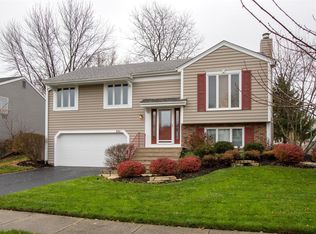 831 S Cleburne Ave, Bartlett, IL 60103