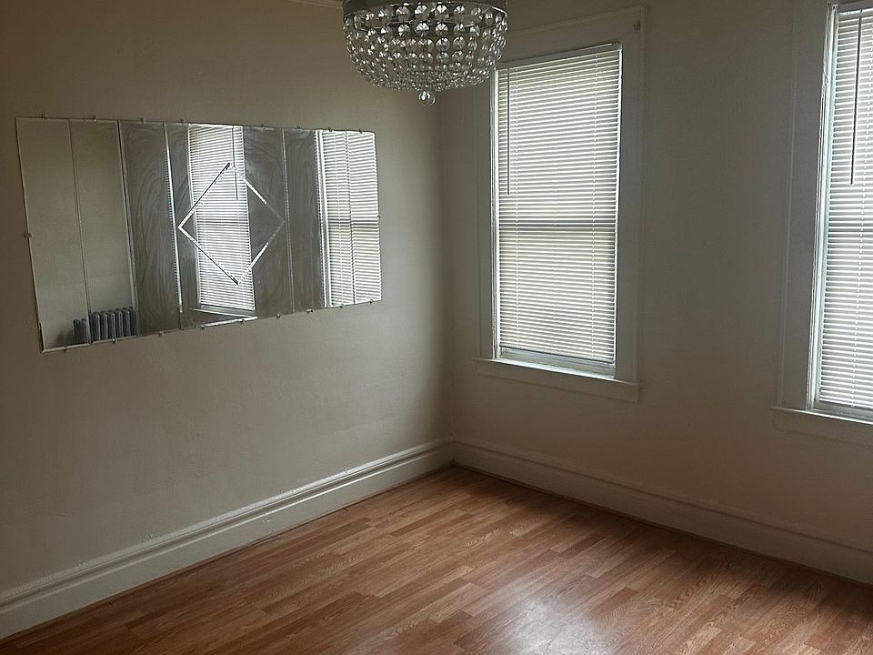 2nd image of 1 Essex St Floor 1