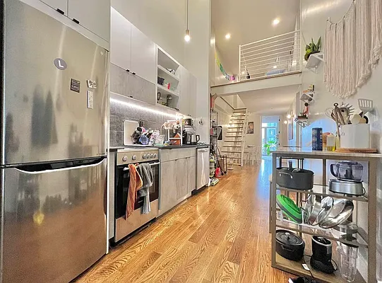 Rented by Doorway NYC, LLC | media 1
