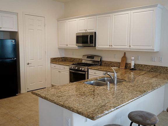 3rd image of 85575 Treviso Dr