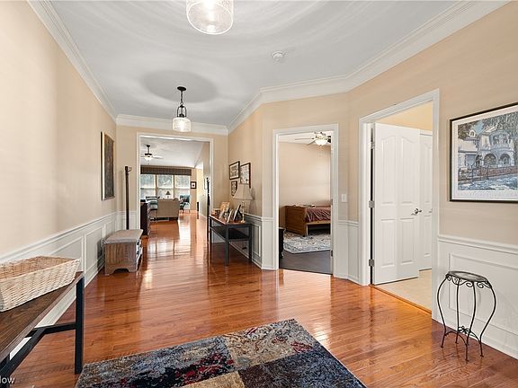 4th image of 311 Stratford Dr