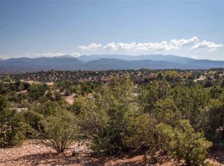 6 Camino Crosby, Santa Fe, NM 87506