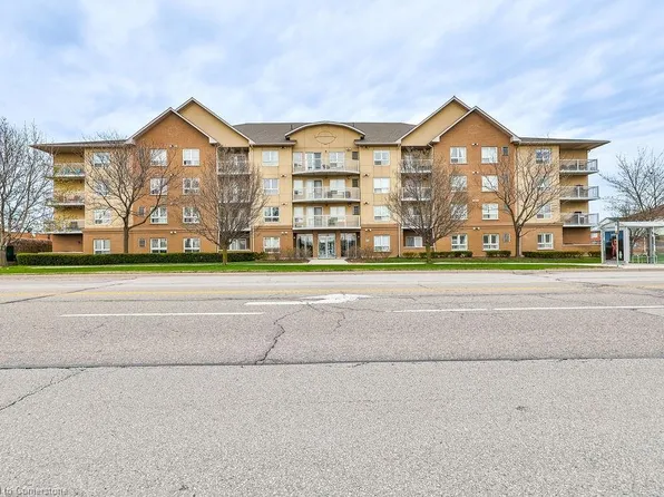 4450 Fairview St #402, Burlington, ON L7L 7K7