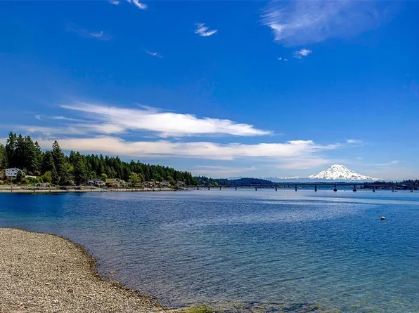 8806 Warren Drive NW, Gig Harbor, WA 98335