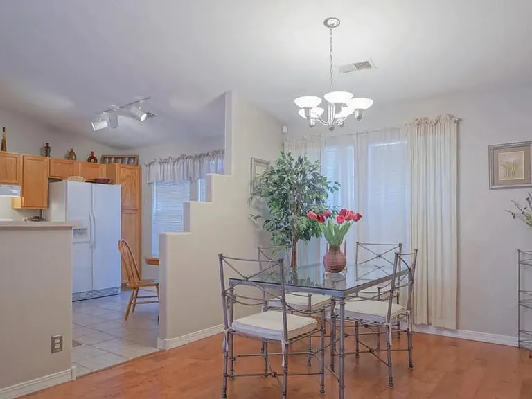 37 Parkside Rd SE — Photo 9
